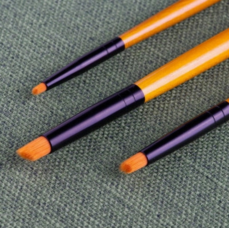 Short Brush Synthetic Deer Foot for Watercolor, Gouache & Acrylic